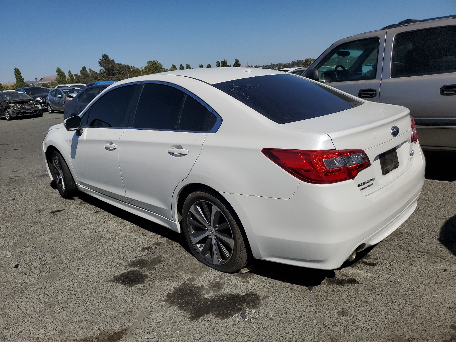 2015 Subaru Legacy 2.5I Limited vin: 4S3BNAN65F3068444