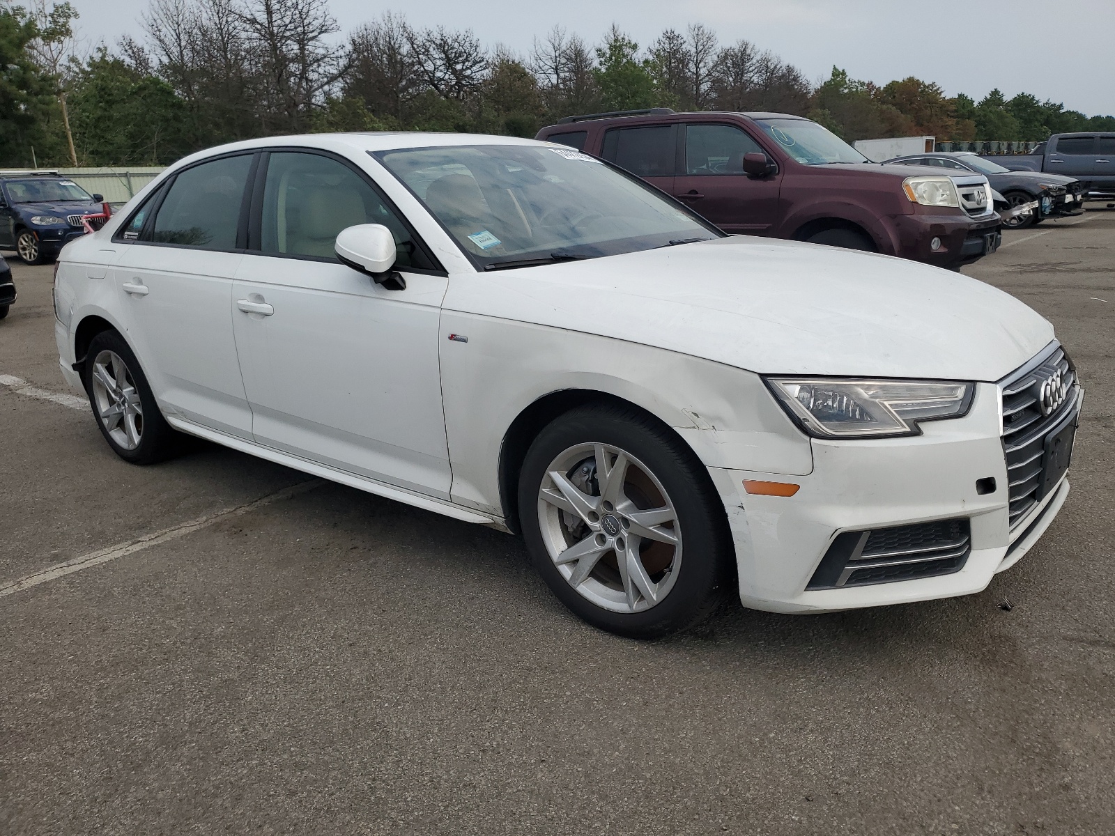 2018 Audi A4 Premium vin: WAUDNAF47JA018541