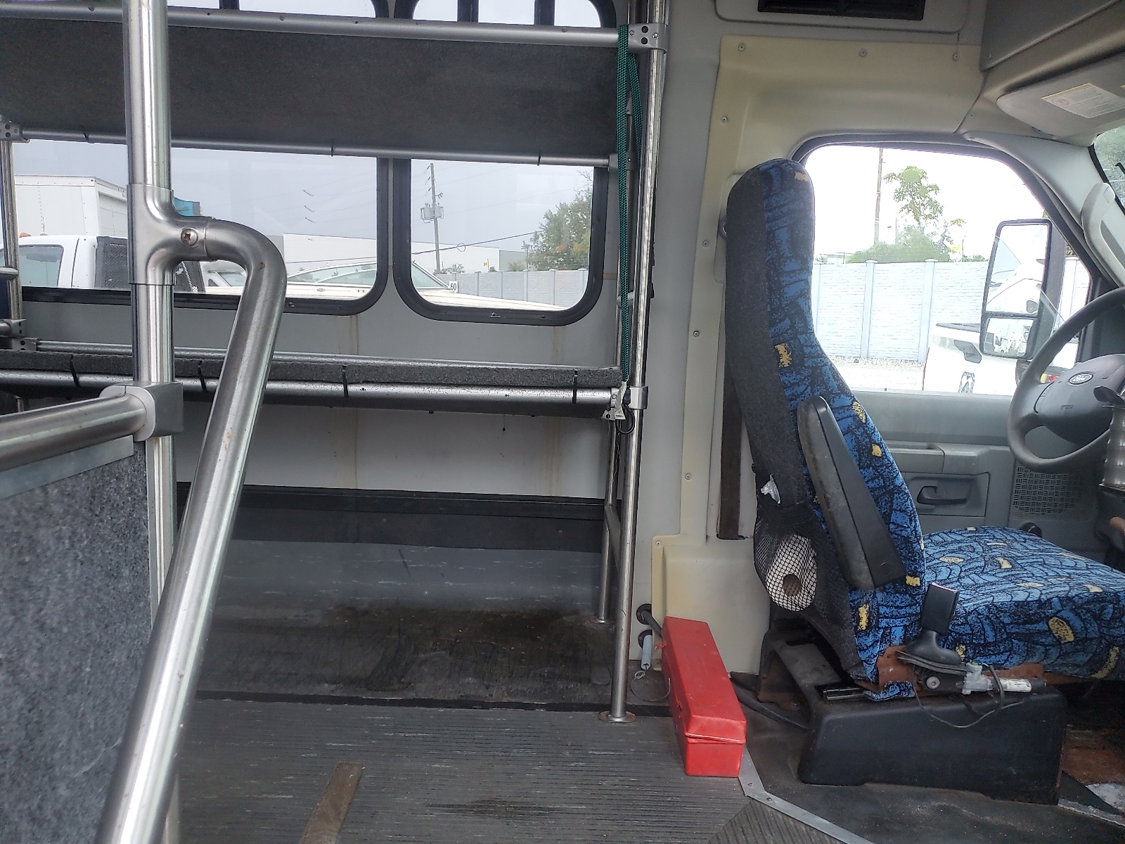 1FDFE4FS8DDA64213 2013 Ford Econoline E450 Super Duty Cutaway Van