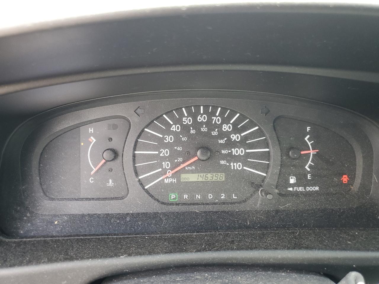 2000 Toyota Sienna Ce VIN: 4T3ZF19C0YU292734 Lot: 63386174