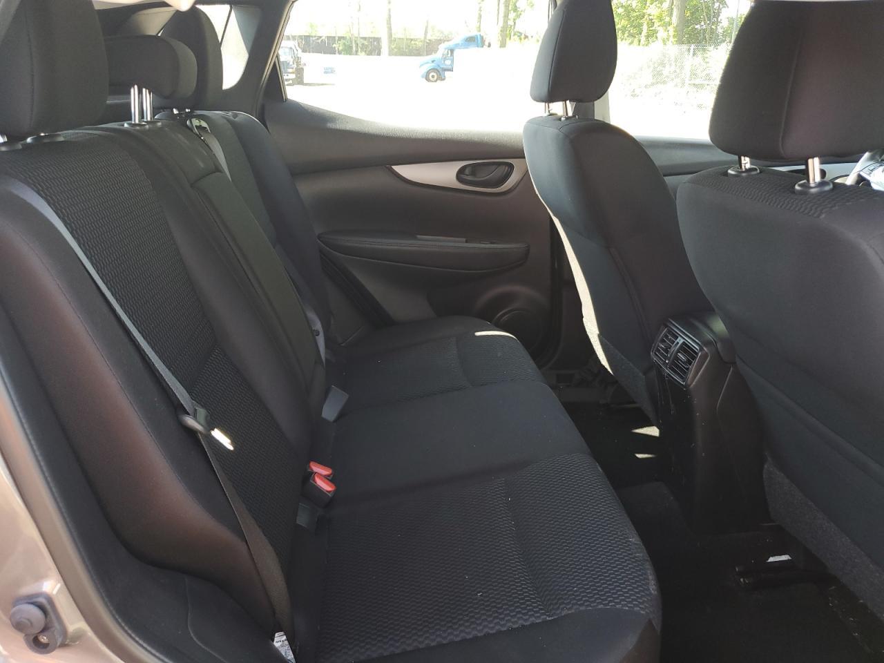 2019 Nissan Rogue Sport S VIN: JN1BJ1CR4KW324500 Lot: 64264354