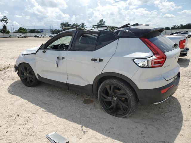  VOLVO XC40 2020 Серый