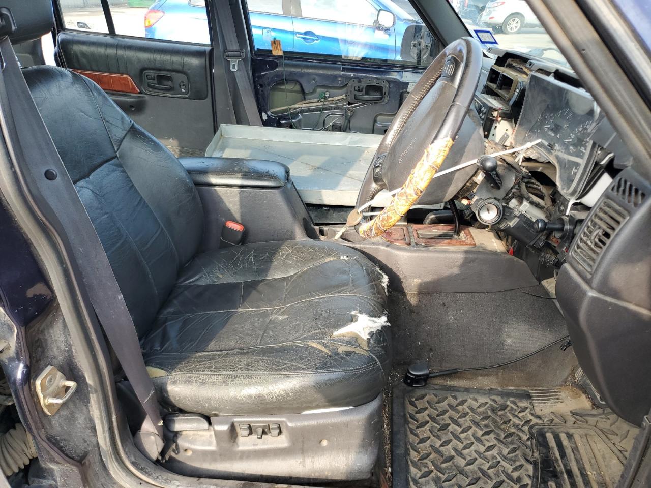 1999 Jeep Cheerokee VIN: 1J4FJB8S0XL584637 Lot: 63993454