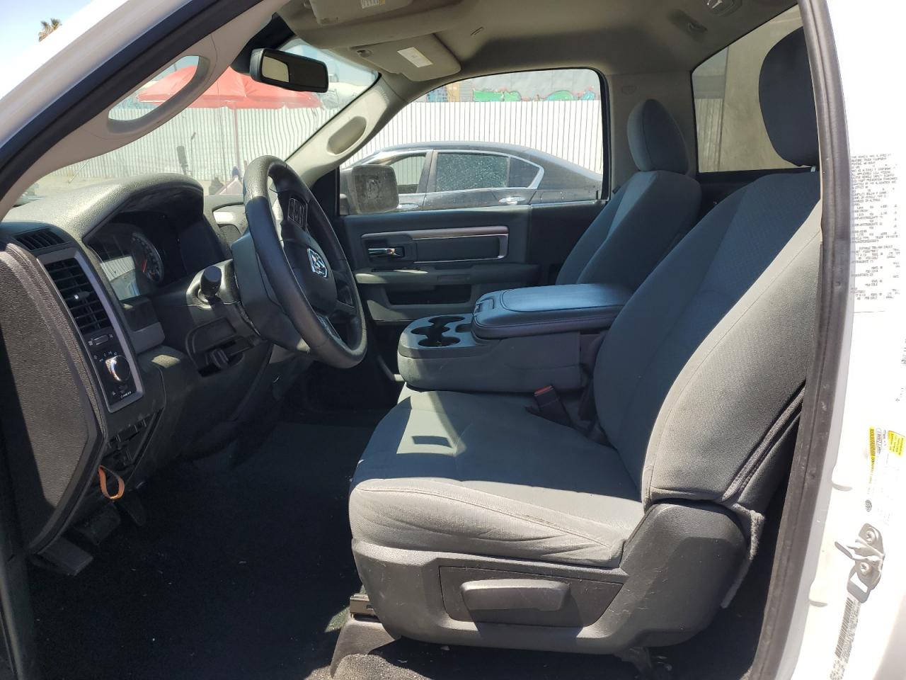 2019 Ram 1500 Classic Tradesman VIN: 3C6JR6DG2KG599915 Lot: 61998914