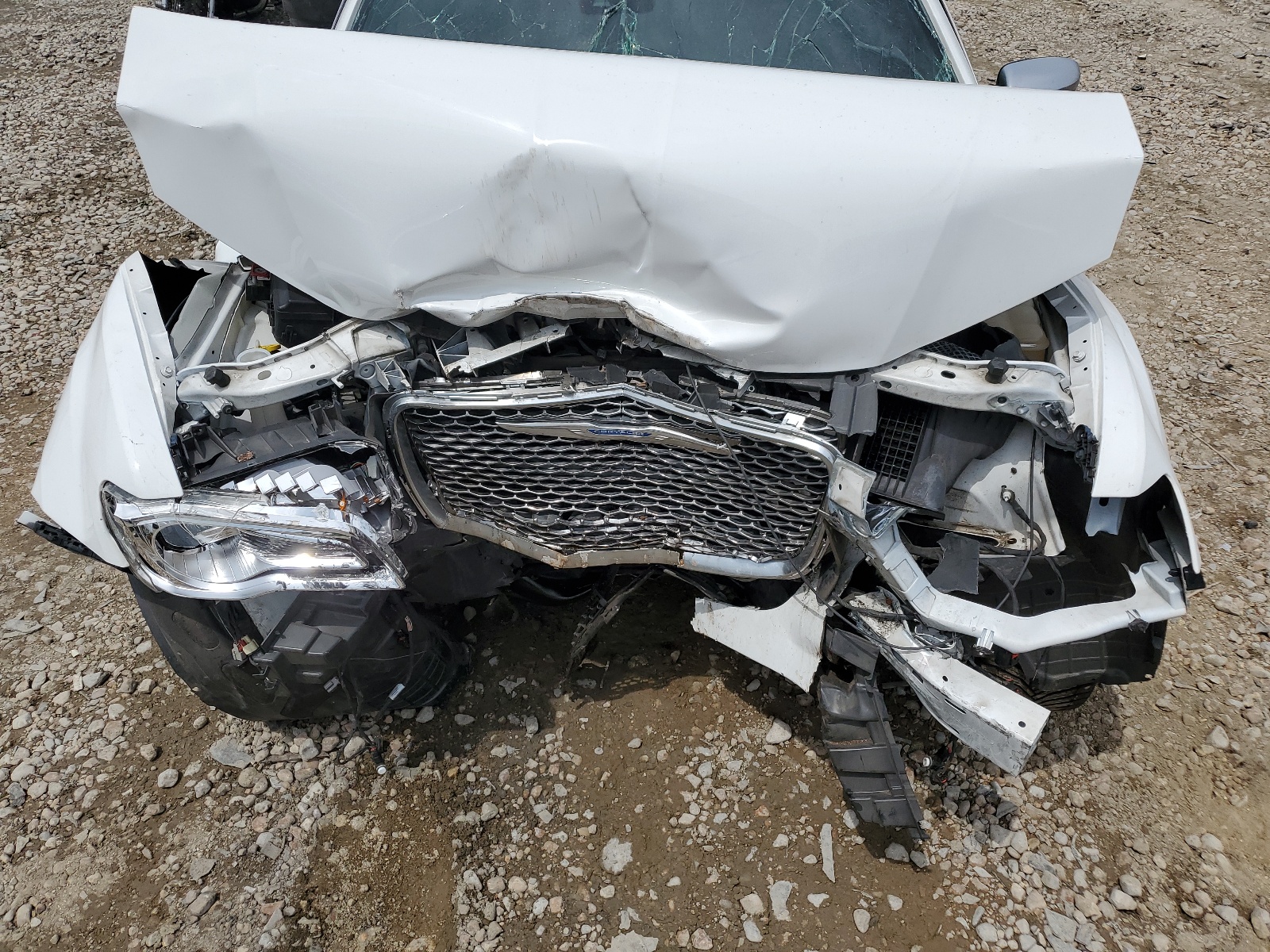 2C3CCAPG1HH593747 2017 Chrysler 300C Platinum