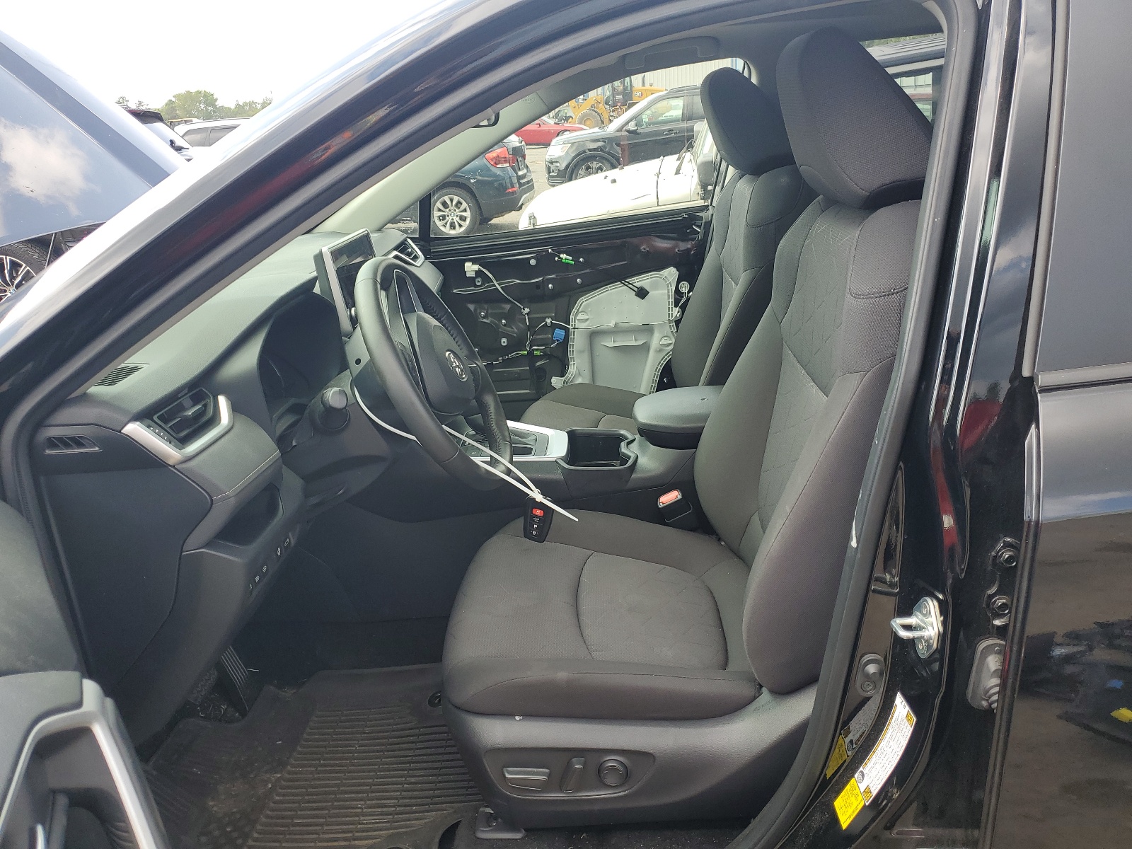 JTMP1RFV5PD094981 2023 Toyota Rav4 Xle