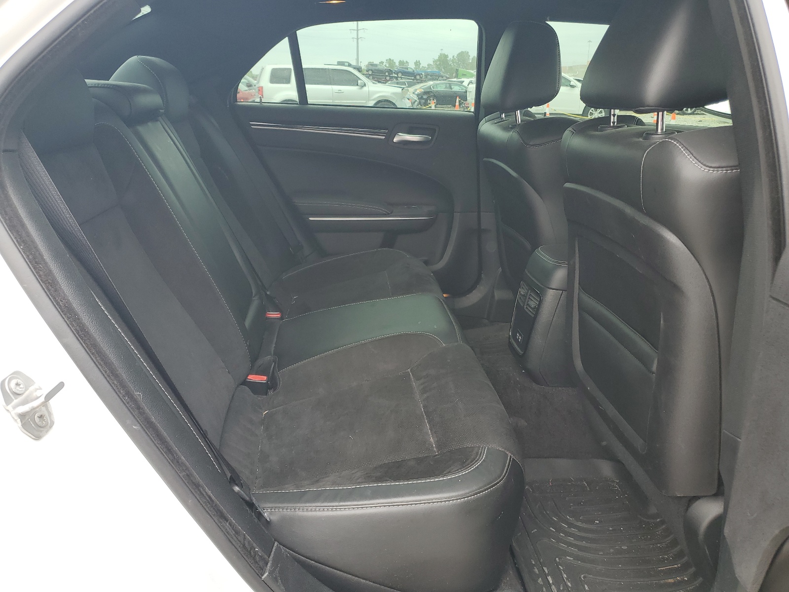 2C3CCABG6JH253684 2018 Chrysler 300 S