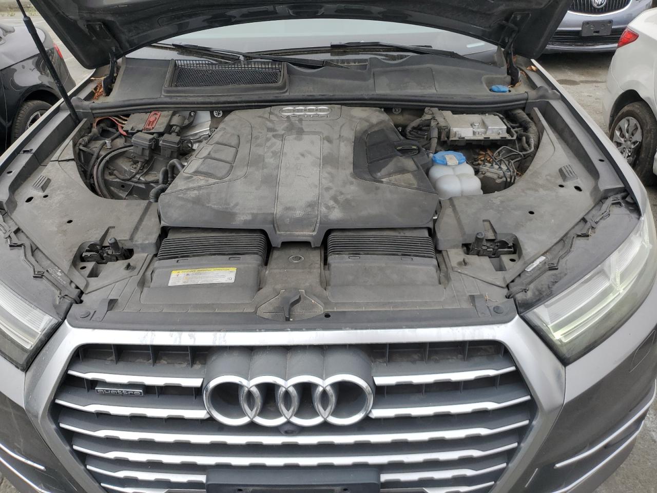 WA1VAAF7XHD031784 2017 Audi Q7 Prestige