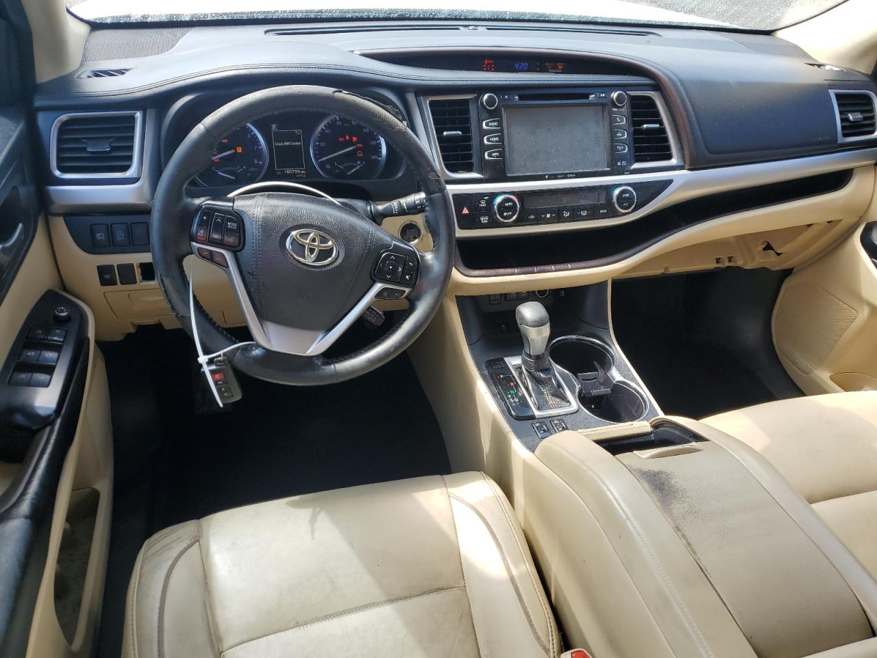 2018 Toyota Highlander Se VIN: 5TDJZRFH0JS874830 Lot: 62450944