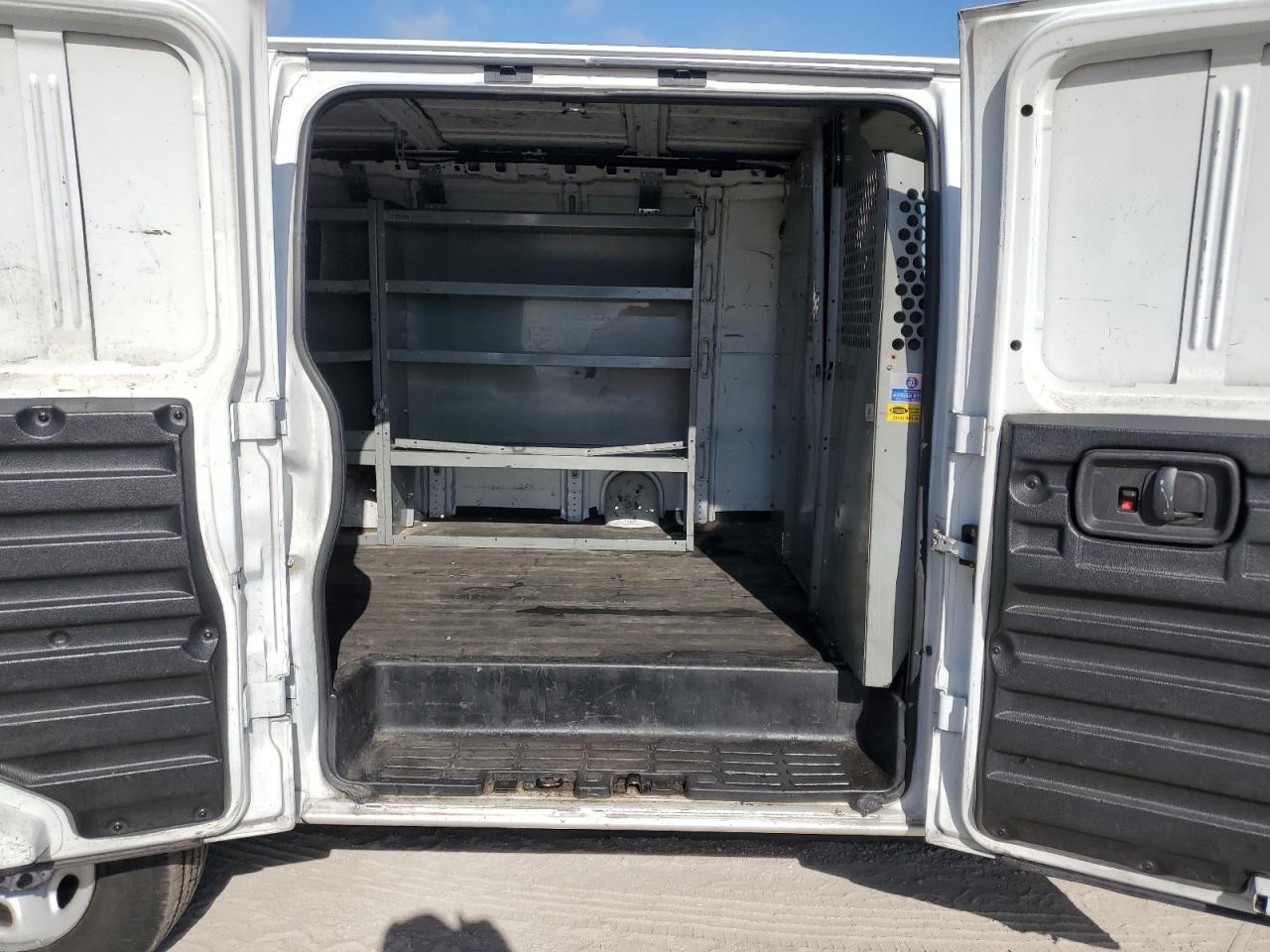 2008 Chevrolet Express G2500 VIN: 1GCGG25C381233417 Lot: 63246844