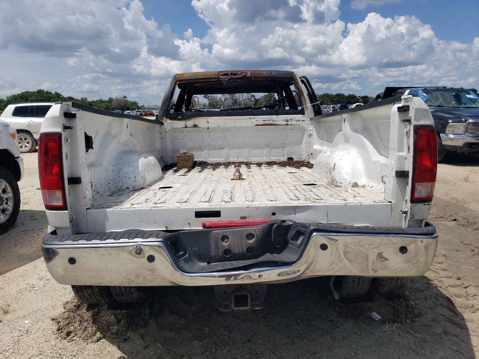 3C63RRHL9JG407289 2018 Ram 3500 Slt