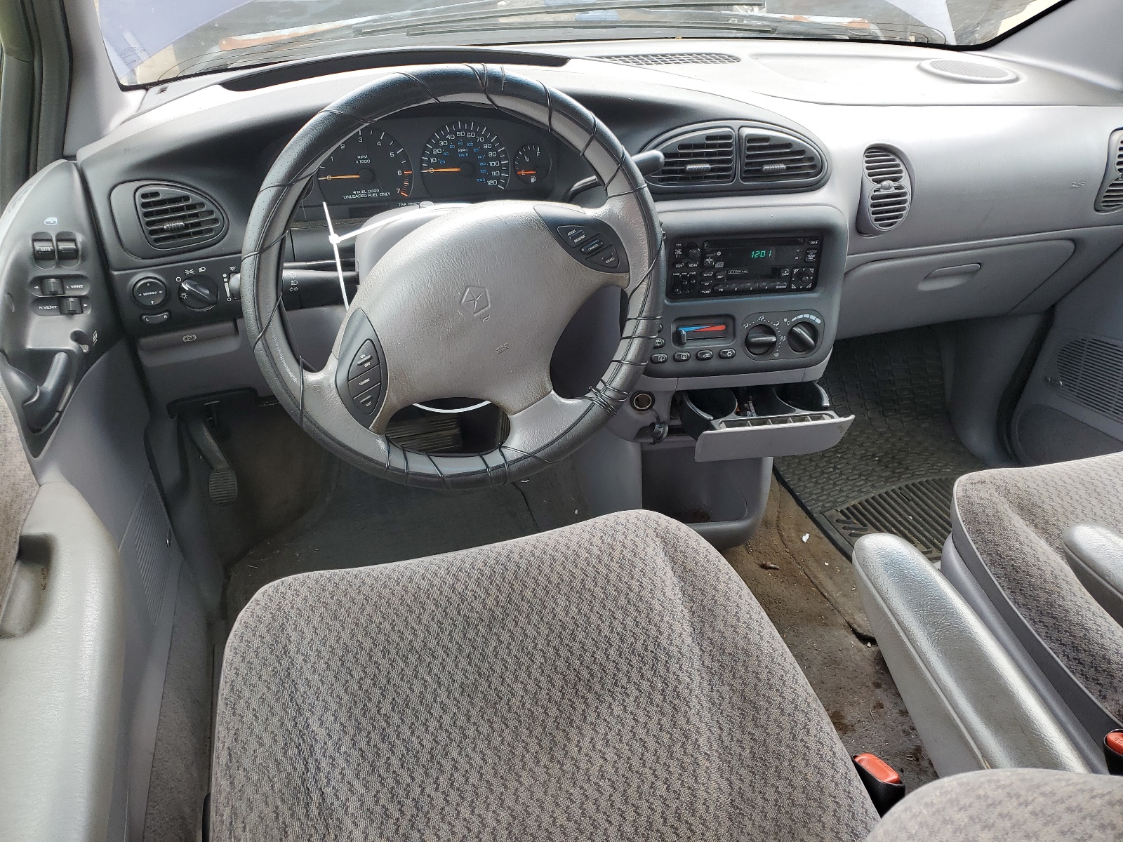 1B4GP44R9XB831924 1999 Dodge Grand Caravan Se