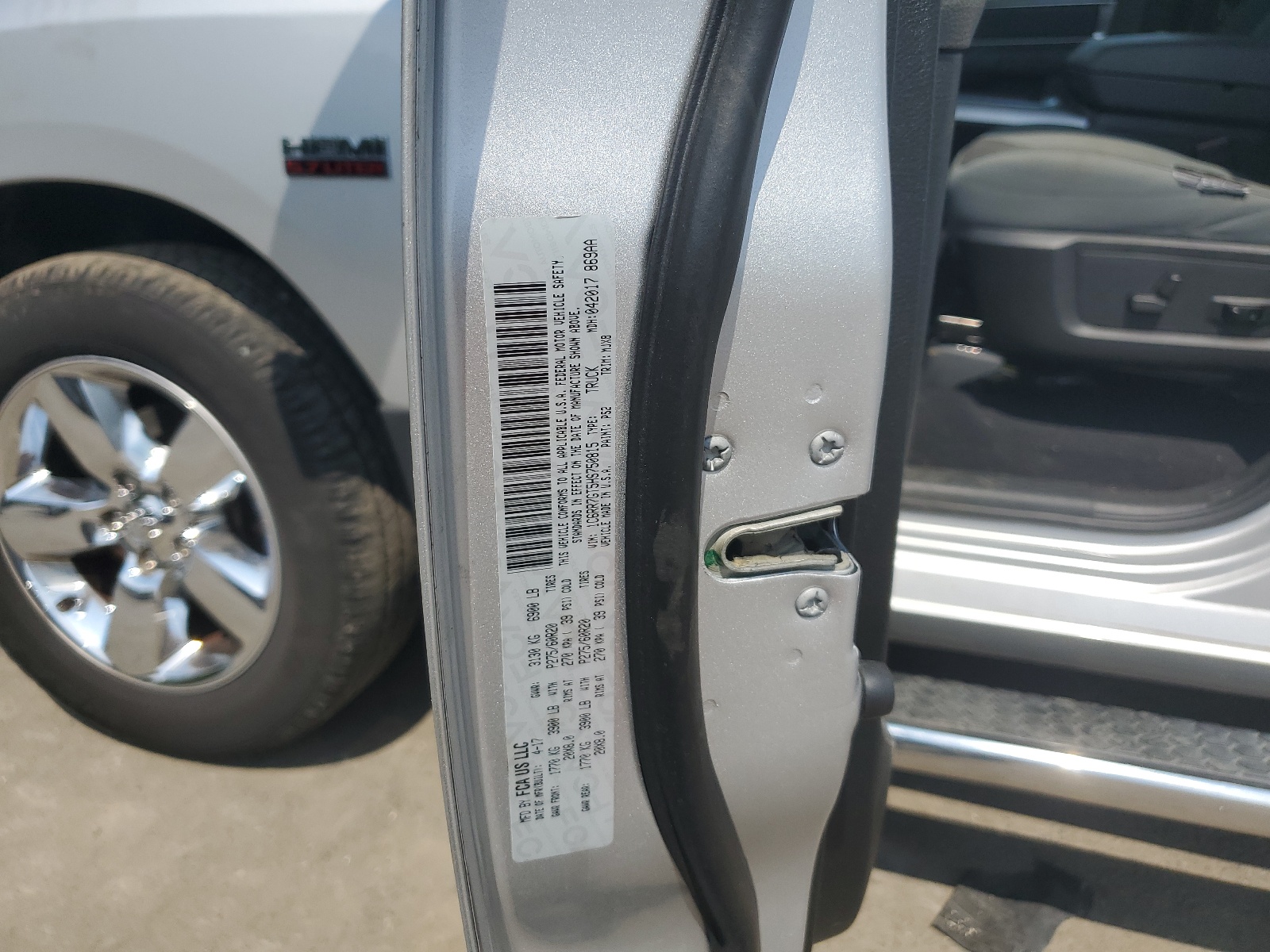 1C6RR7GT5HS750815 2017 Ram 1500 Slt