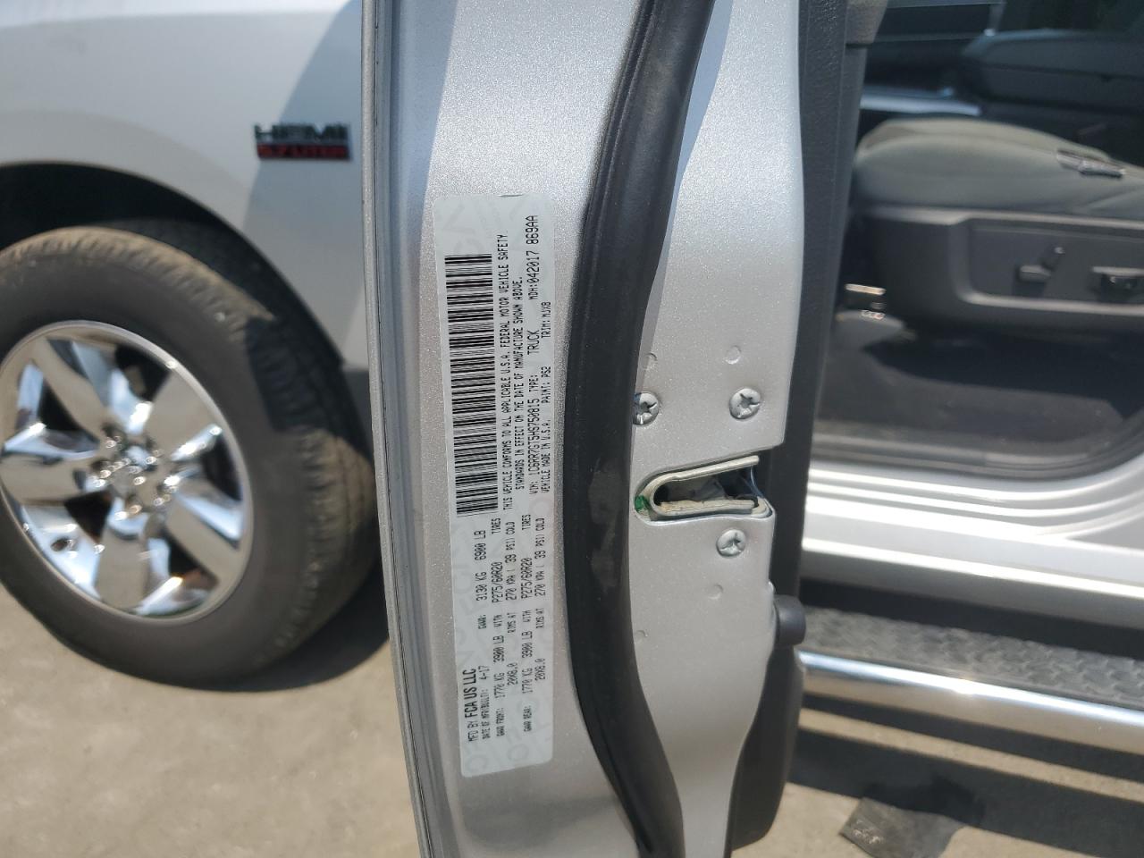 2017 Ram 1500 Slt VIN: 1C6RR7GT5HS750815 Lot: 63052084