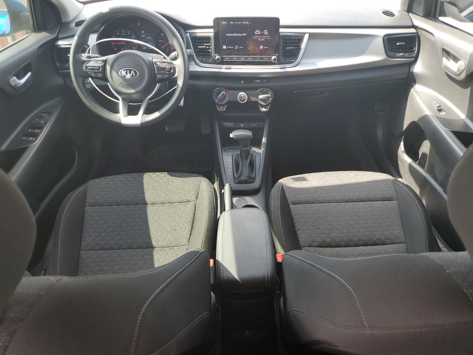 3KPA24AD1ME379479 2021 Kia Rio Lx