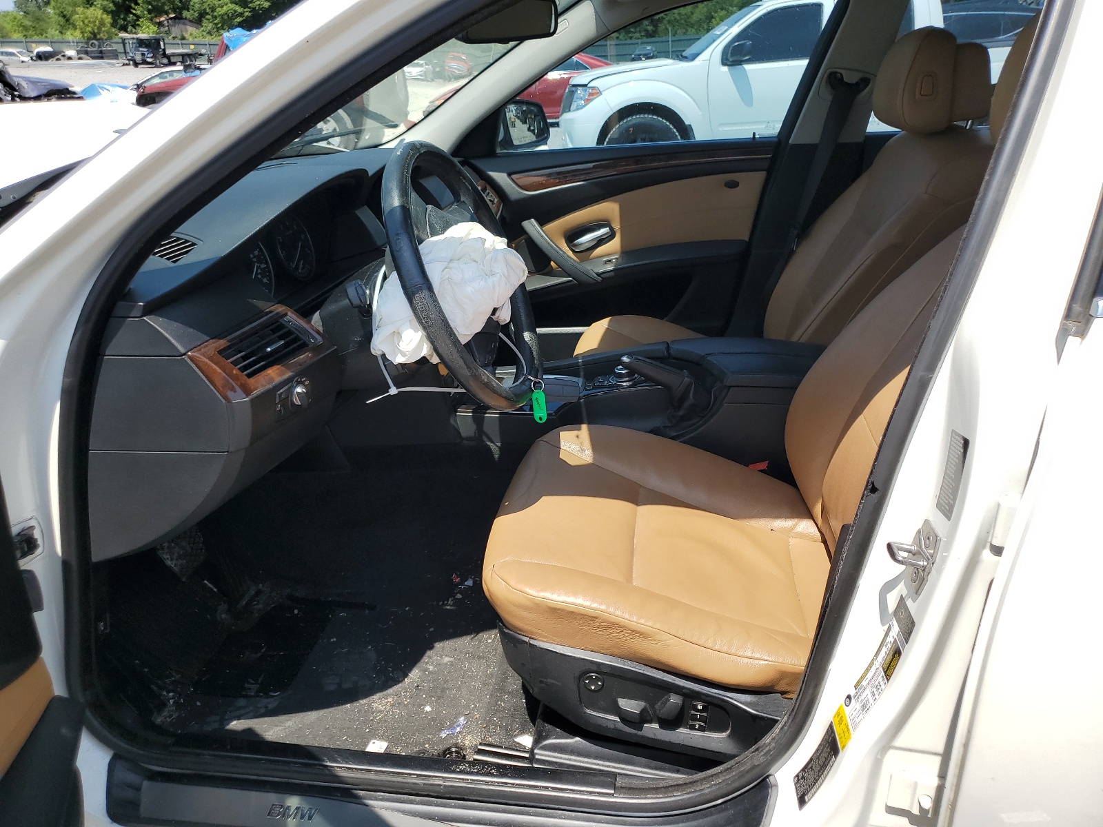 WBANV1C50AC388834 2010 BMW 528 Xi