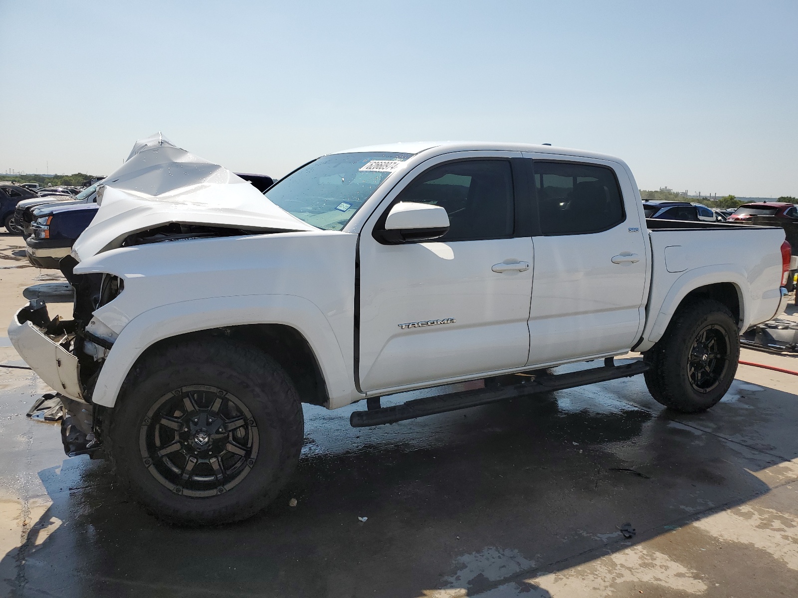 2017 Toyota Tacoma Double Cab vin: 5TFAZ5CN0HX031122