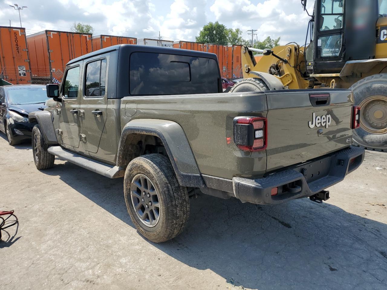 2020 Jeep Gladiator - Image 2