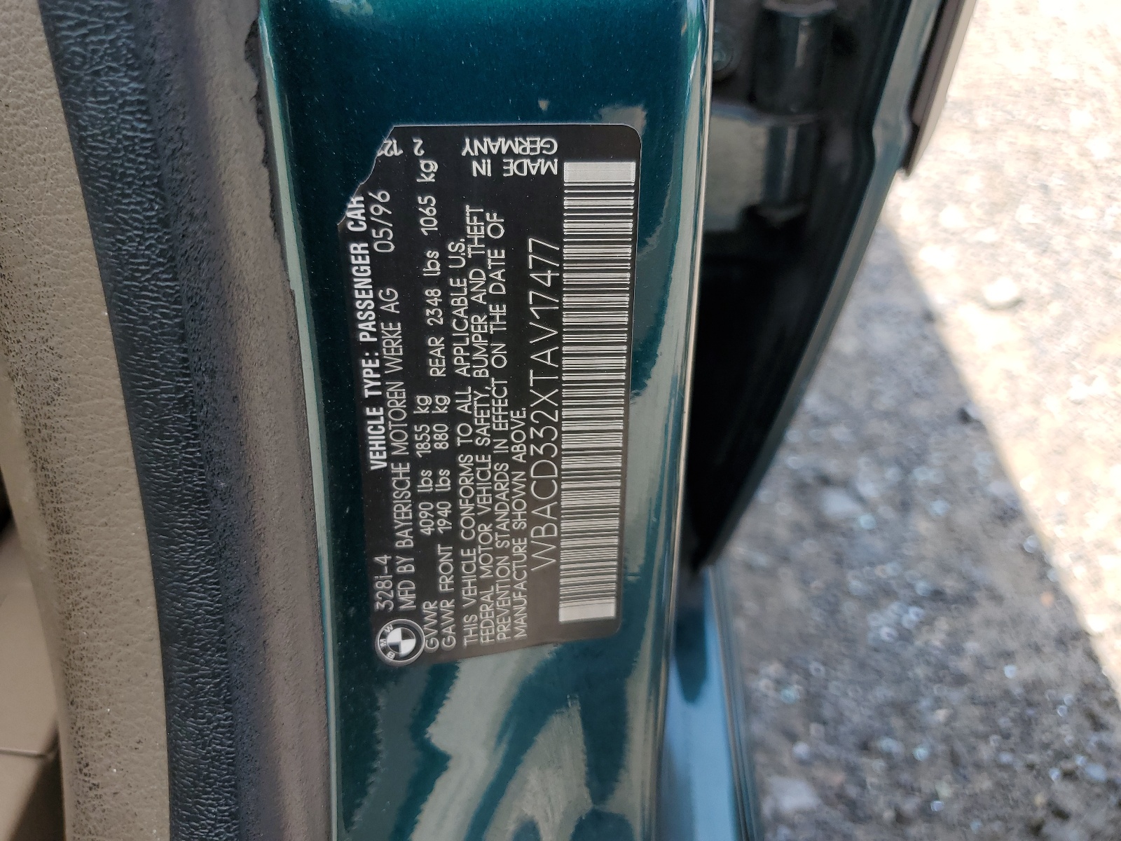 WBACD332XTAV17477 1996 BMW 328 I