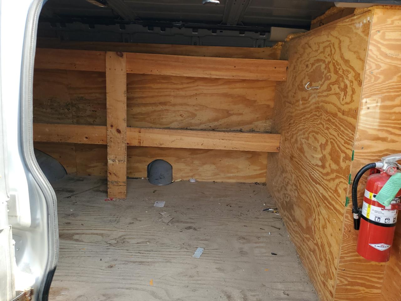 2017 Chevrolet Express G2500 VIN: 1GCWGBFF5H1156313 Lot: 63410724