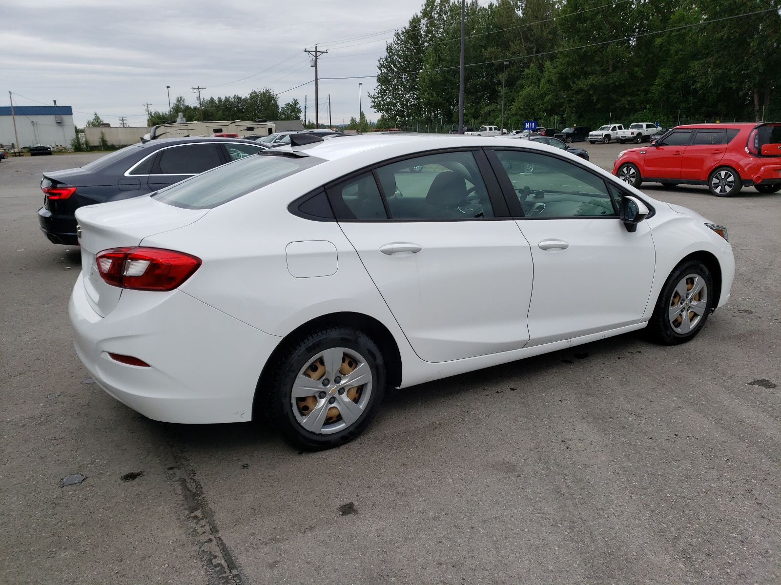 2018 Chevrolet Cruze Ls vin: 1G1BC5SM3J7210820