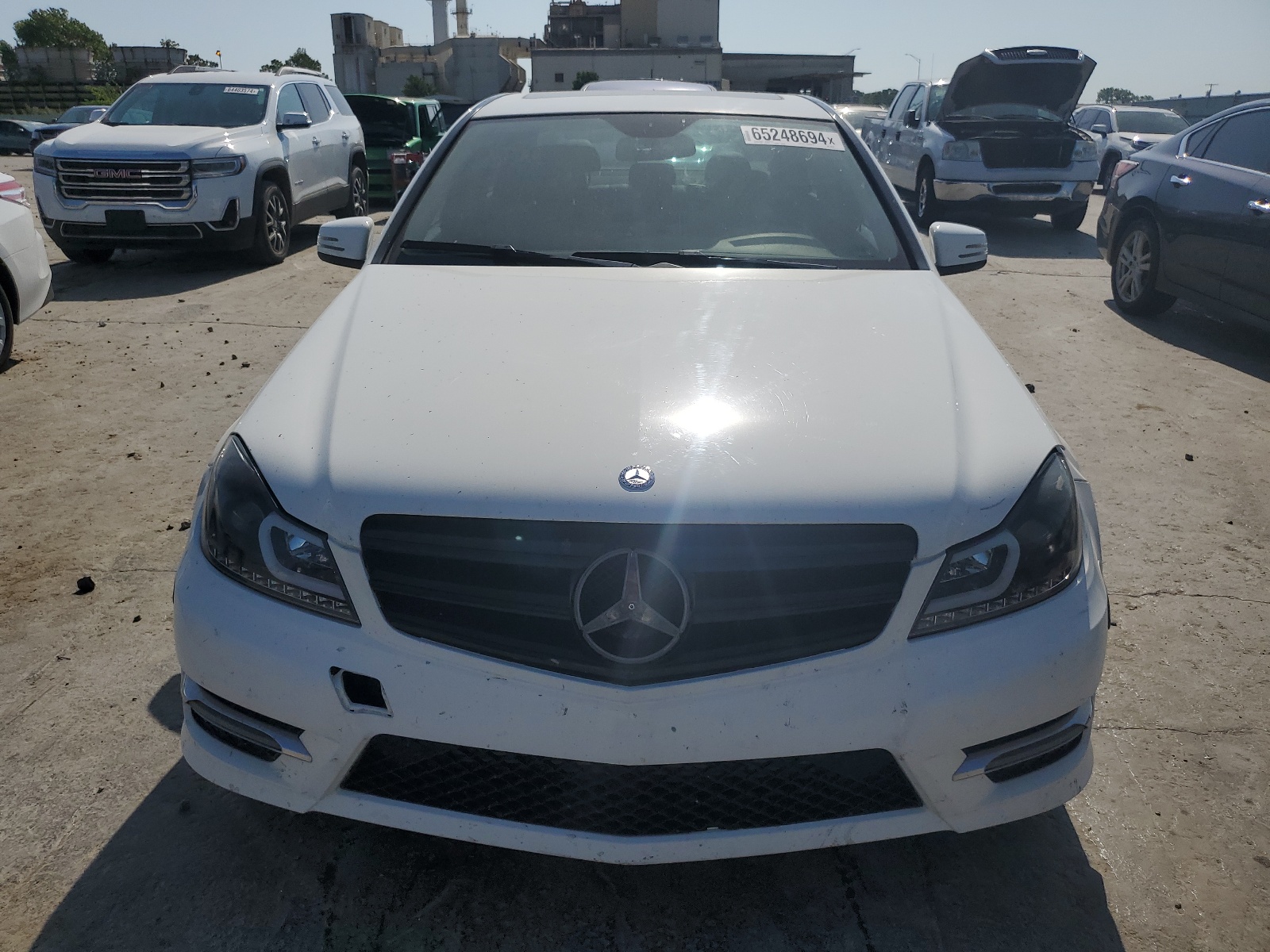 2014 Mercedes-Benz C 250 vin: WDDGF4HB8ER307421