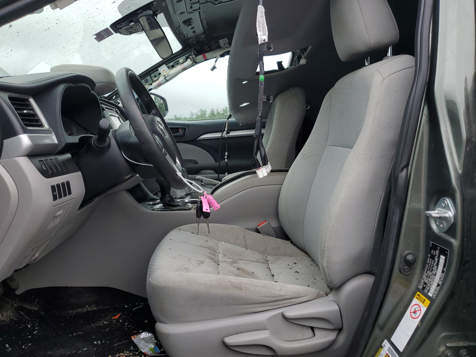 5TDBZRFH8KS927957 2019 Toyota Highlander Le