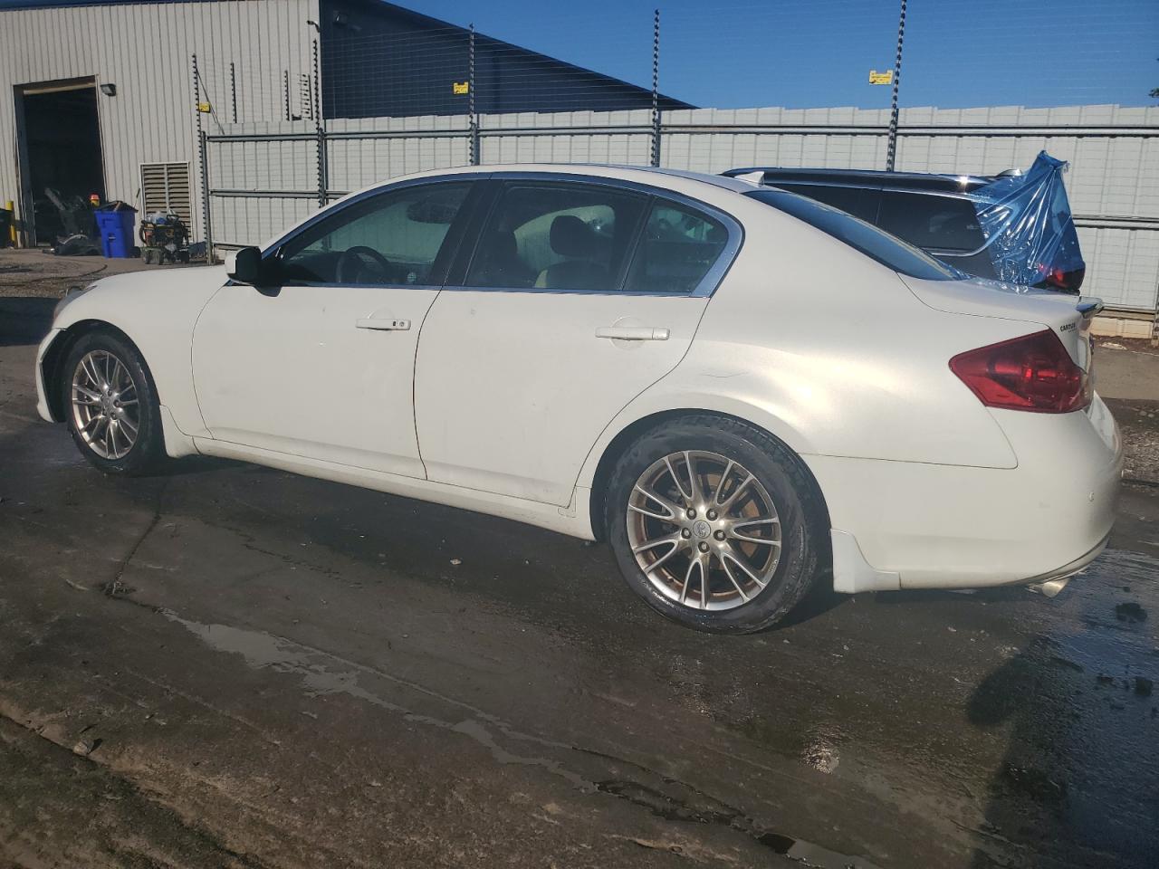 2010 Infiniti G37 Base VIN: JN1CV6AP6AM201881 Lot: 63081224