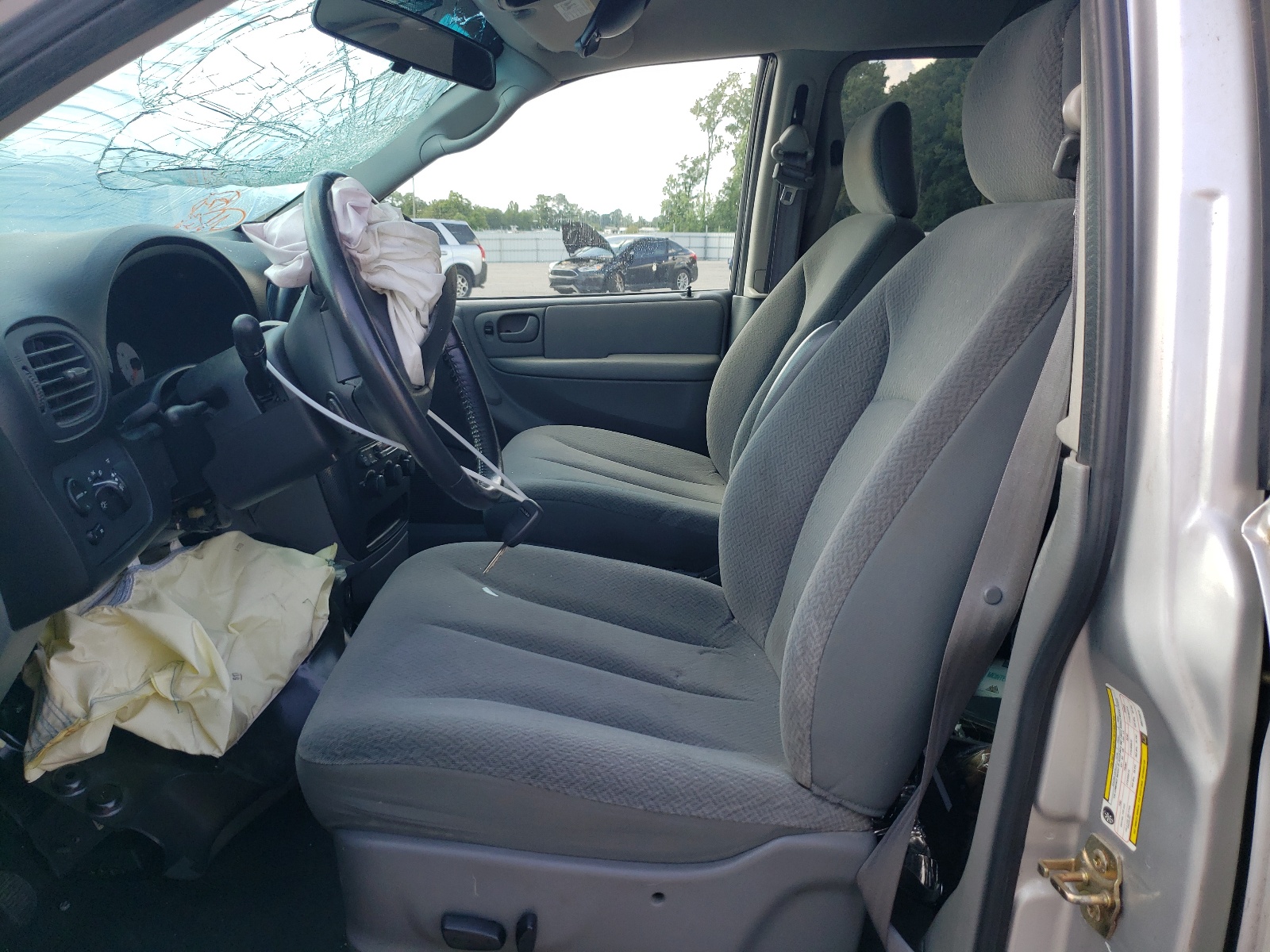 2D4GP44L55R374674 2005 Dodge Grand Caravan Sxt