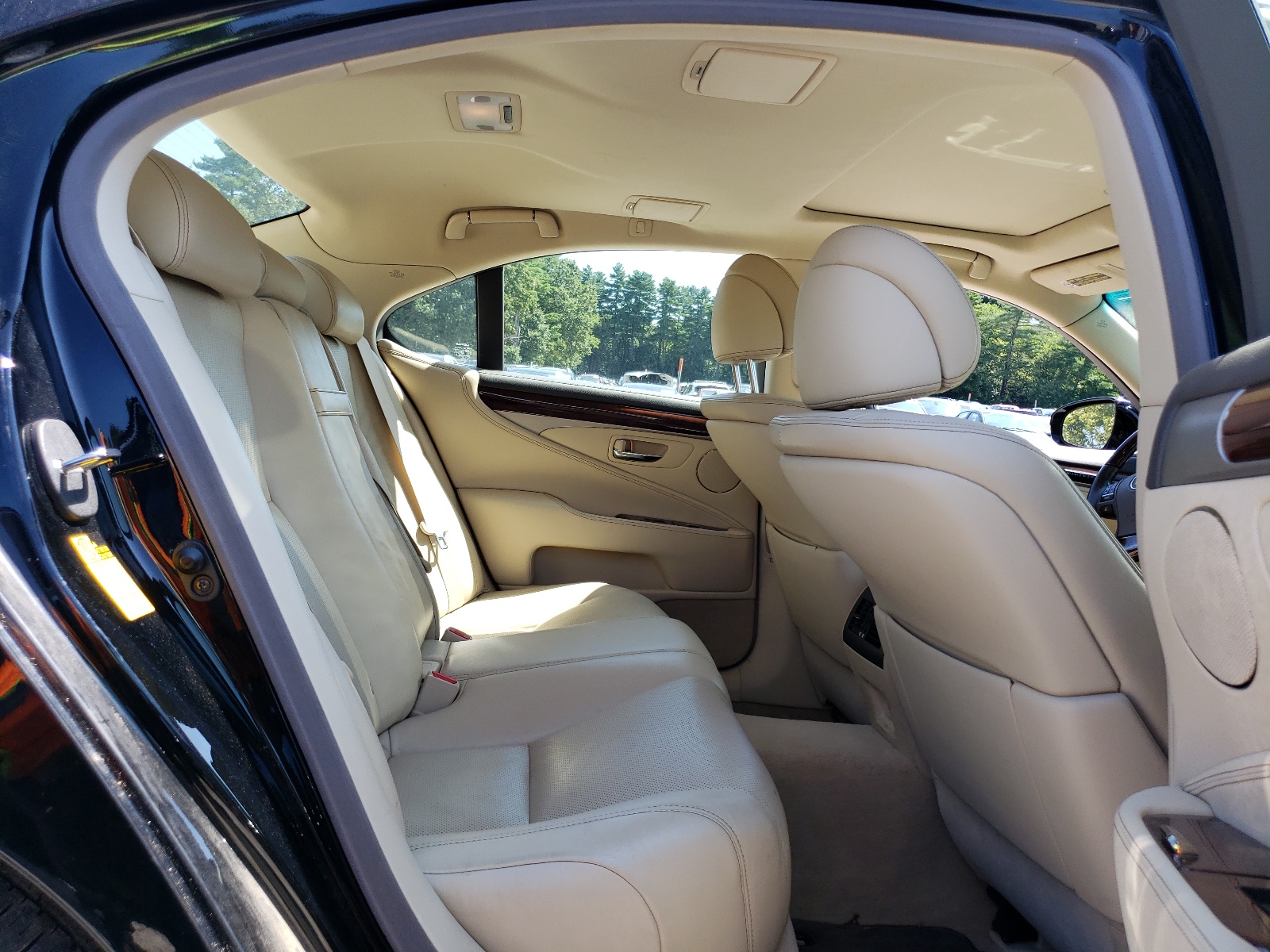 JTHCL5EF0E5020837 2014 Lexus Ls 460