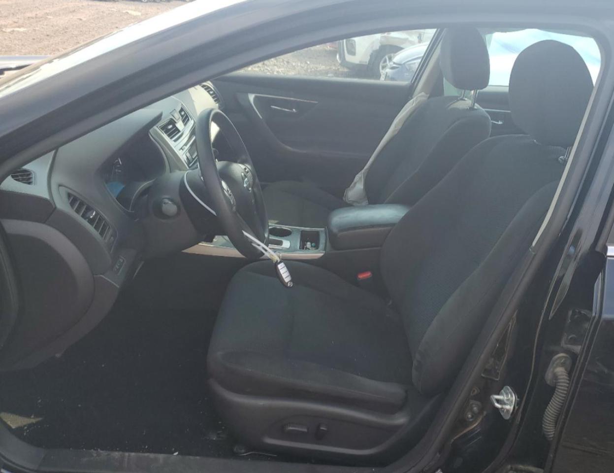 2015 Nissan Altima - Image 7