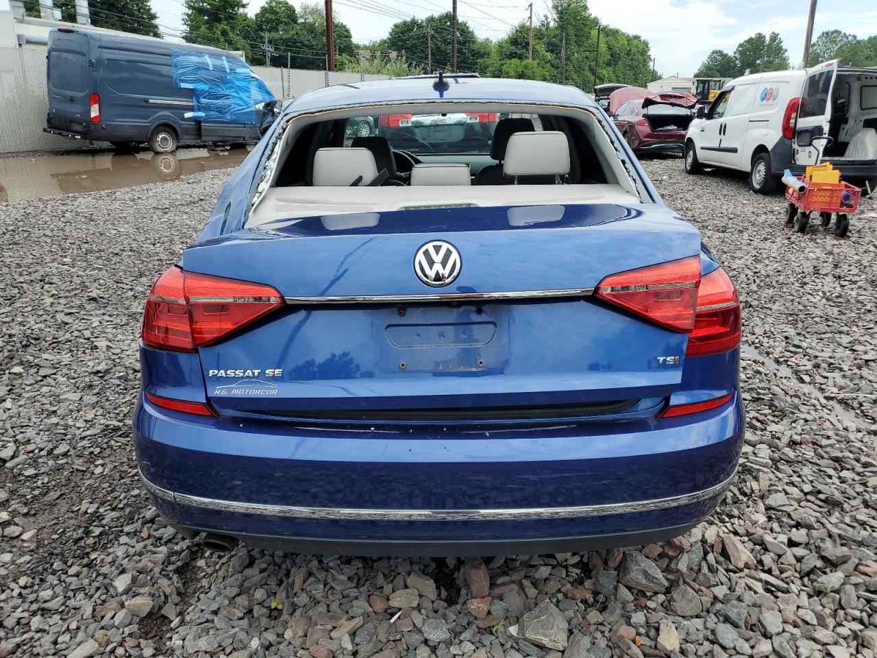 1VWBT7A35GC035611 2016 Volkswagen Passat Se