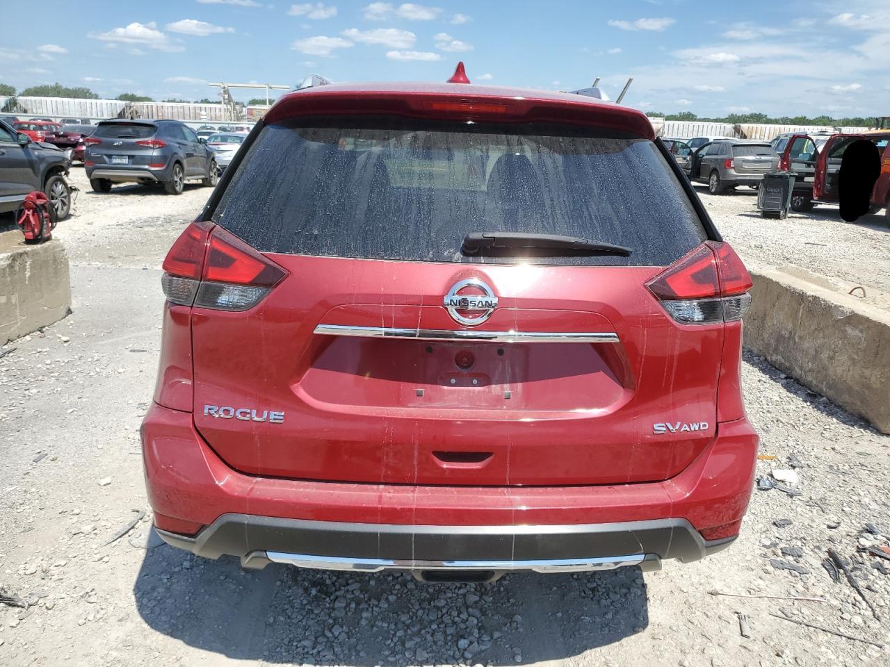 2017 Nissan Rogue S VIN: JN8AT2MV2HW260586 Lot: 63252284