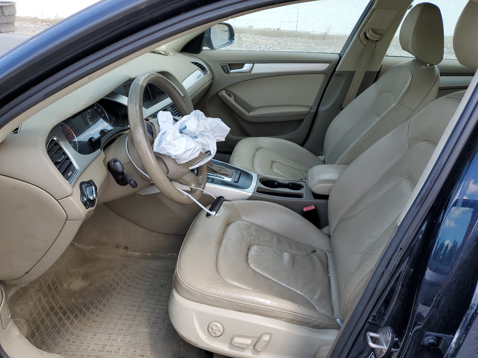 WAUBFAFL9BN049926 2011 Audi A4 Premium