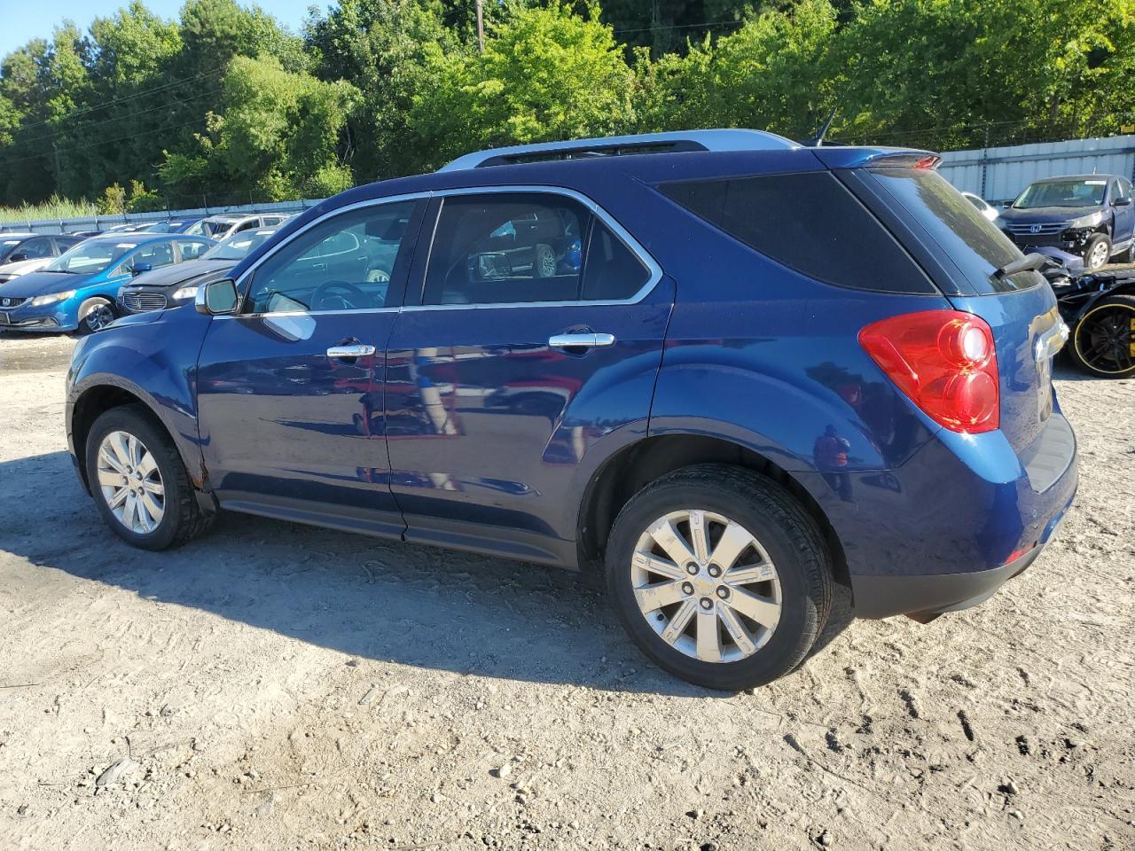 2010 Chevrolet Equinox - Image 2