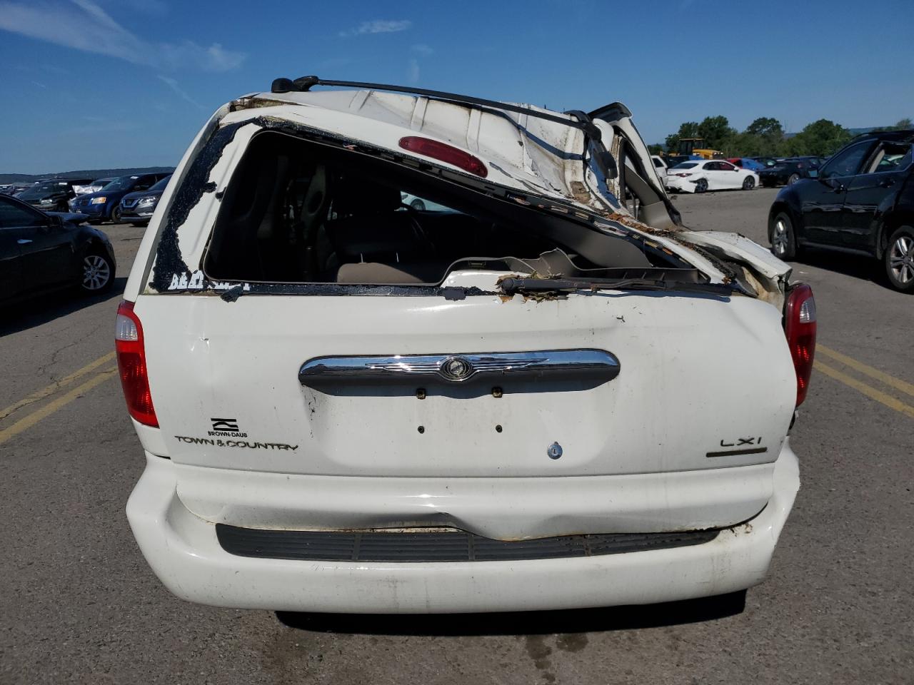 2002 Chrysler Town & Country Lxi VIN: 2C8GT54L22R566272 Lot: 61597354