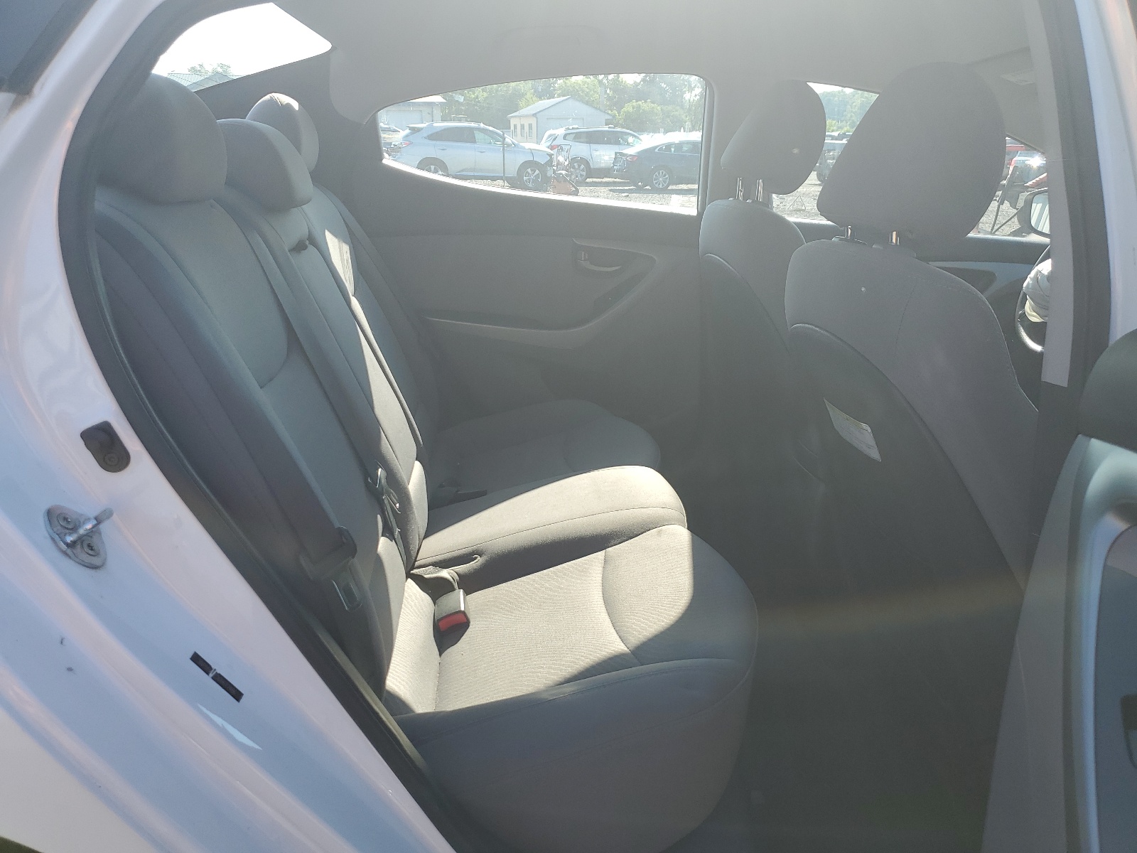 5NPDH4AE3GH677486 2016 Hyundai Elantra Se