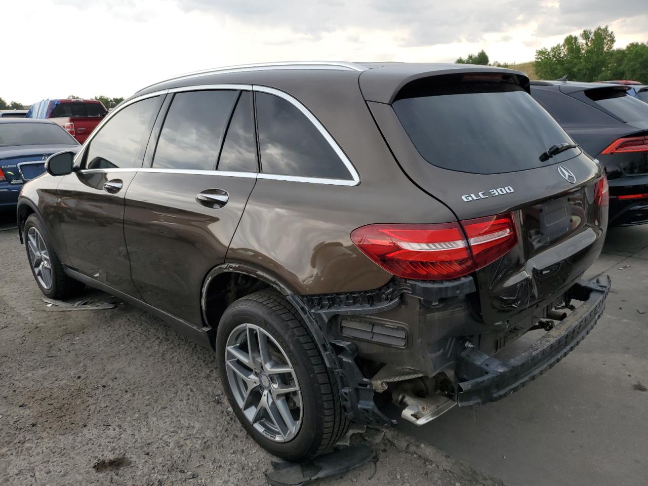 WDC0G4KB9GF113724 2016 MERCEDES-BENZ GLC - Image 2