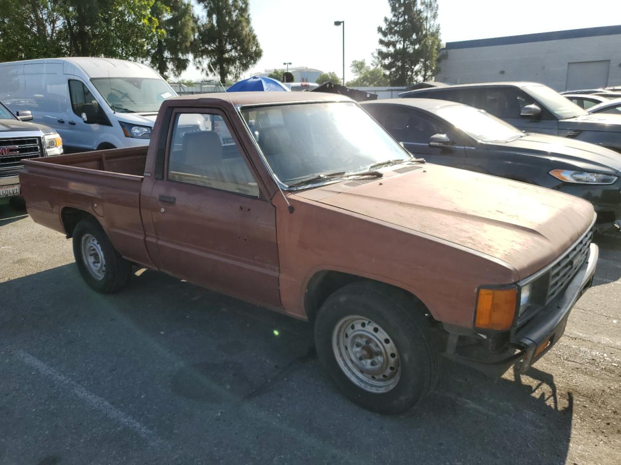 1986 Toyota Pickup 1/2 Ton Rn50 VIN: JT4RN50R5G0155061 Lot: 63460774