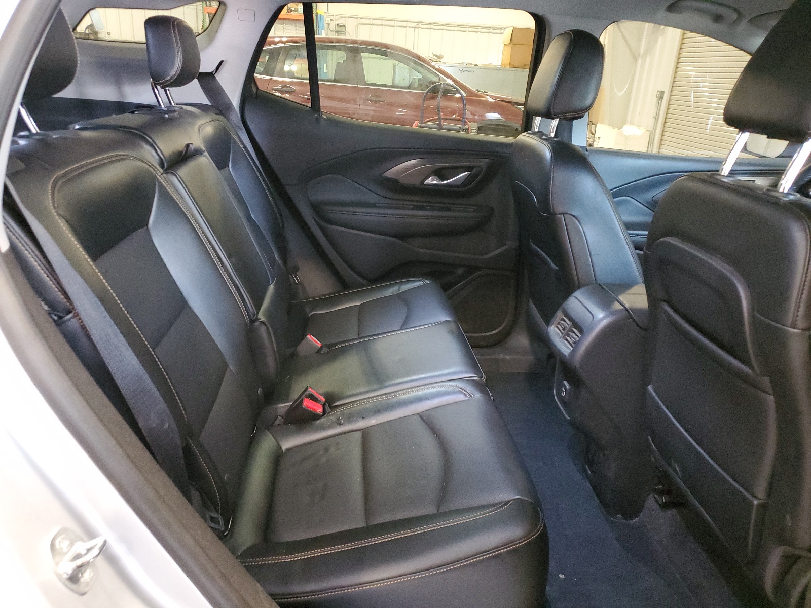 3GKALVEX6KL366439 2019 GMC Terrain Slt