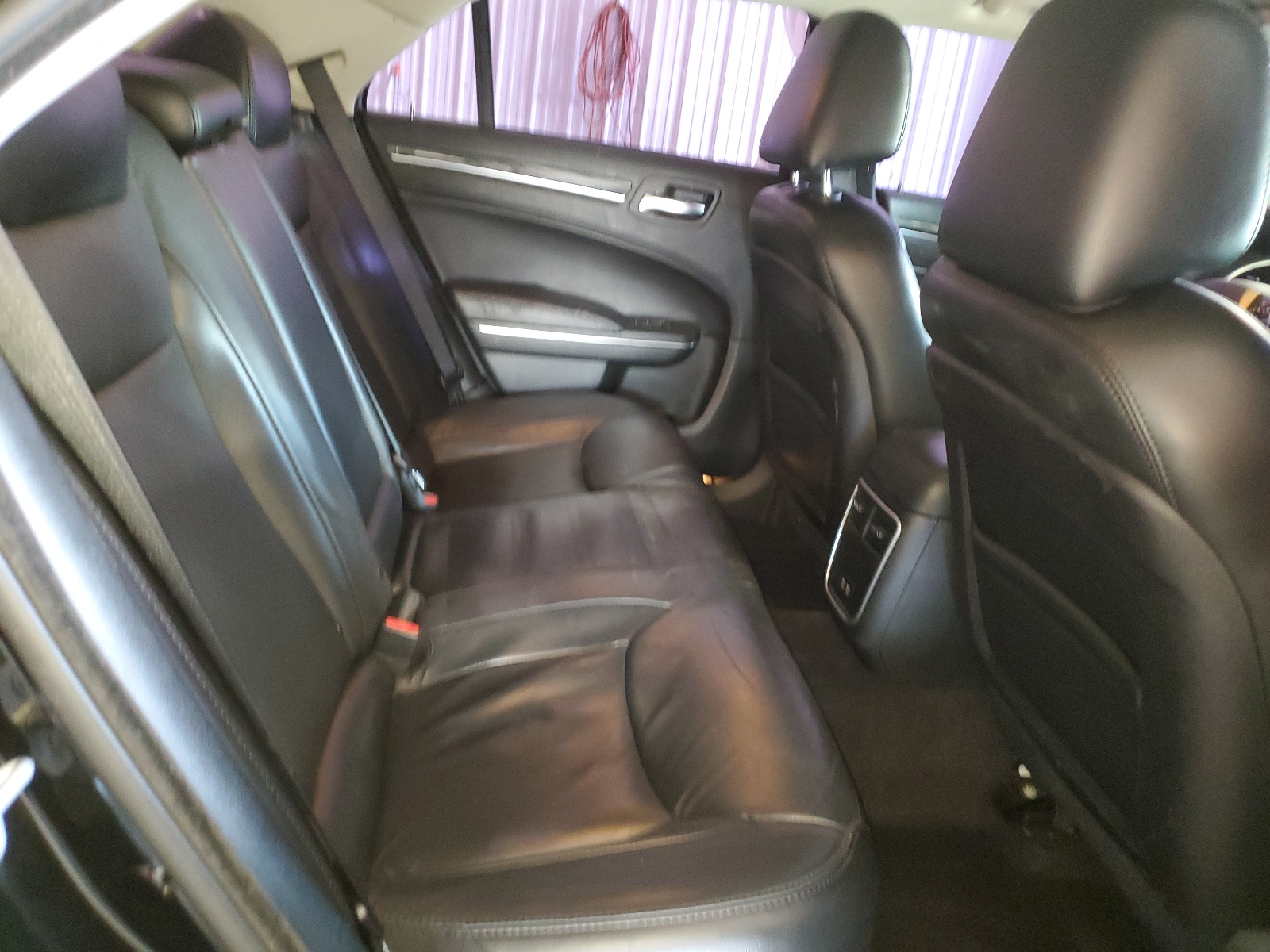 2C3CCARG7JH194389 2018 Chrysler 300 Touring