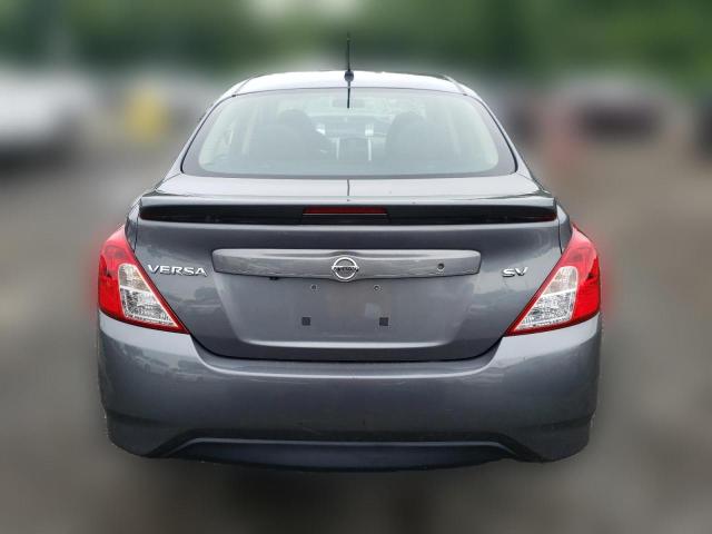  NISSAN VERSA 2019 Сірий