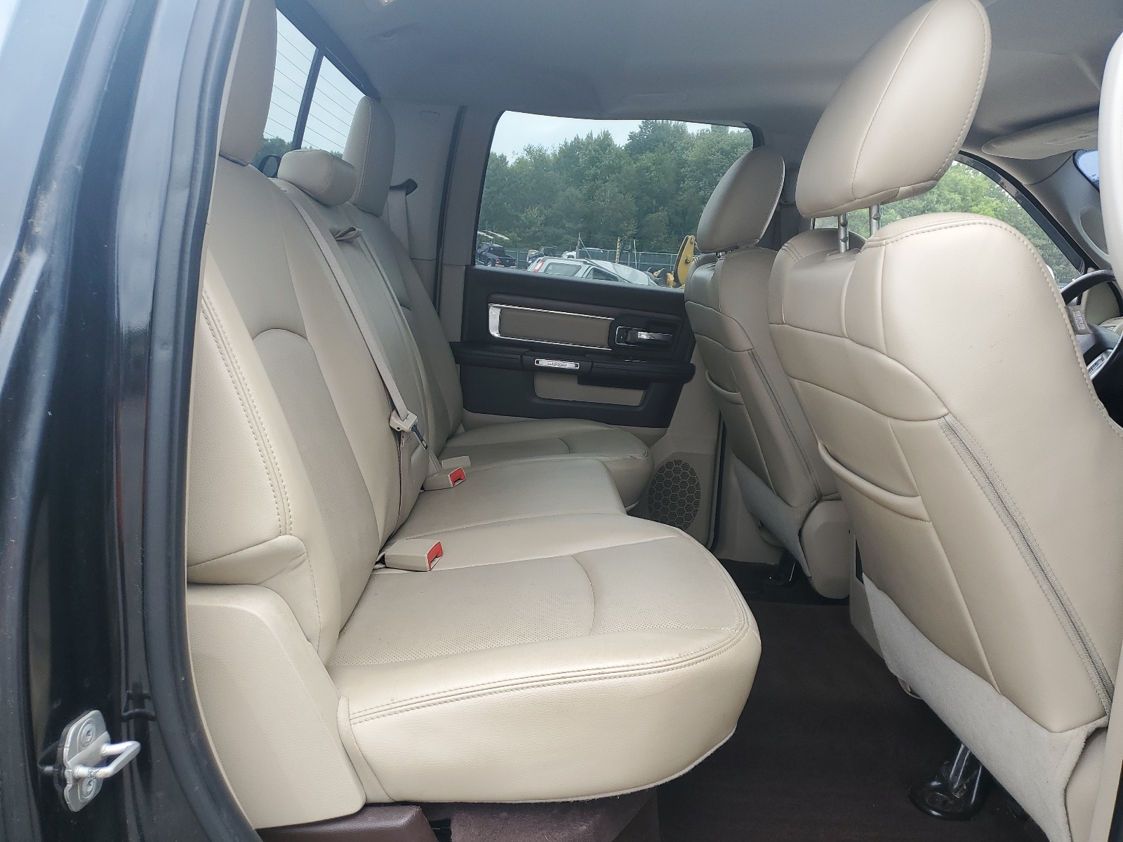 1C6RR7NT8DS504001 2013 Ram 1500 Laramie