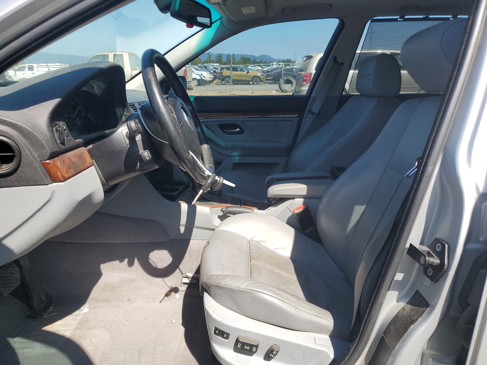 WBADR634X1GN91856 2001 BMW 540 It Automatic