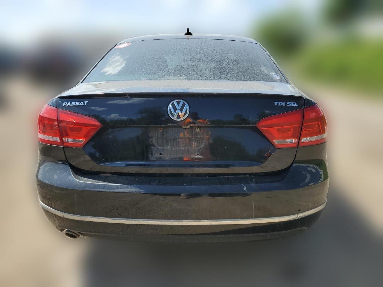 2013 Volkswagen Passat Sel VIN: 1VWCN7A35DC080400 Lot: 63463544