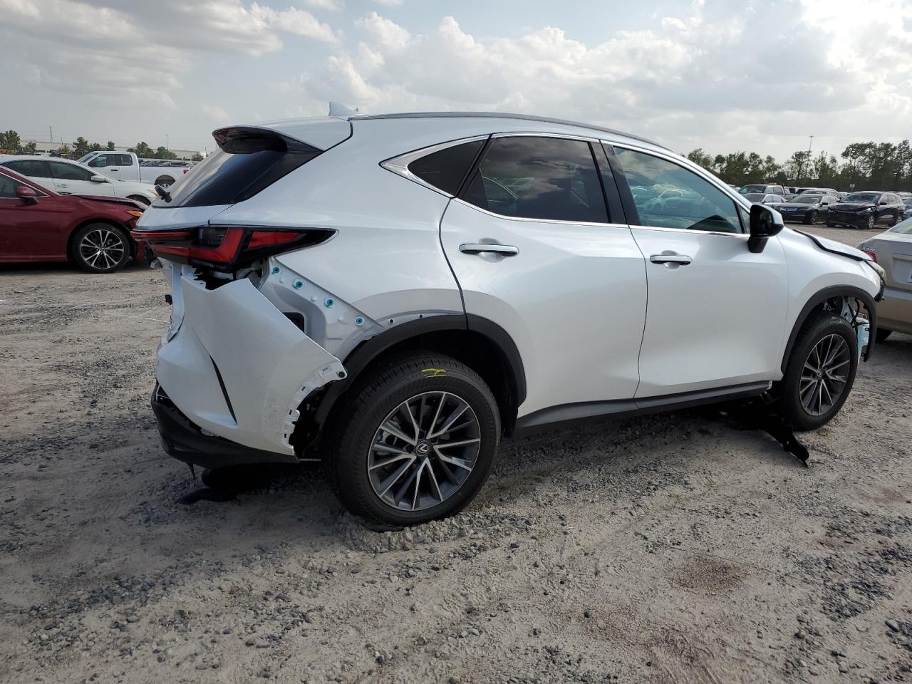 VIN 2T2GDCAZ9SC016882 2025 LEXUS NX 250 PRE no.3