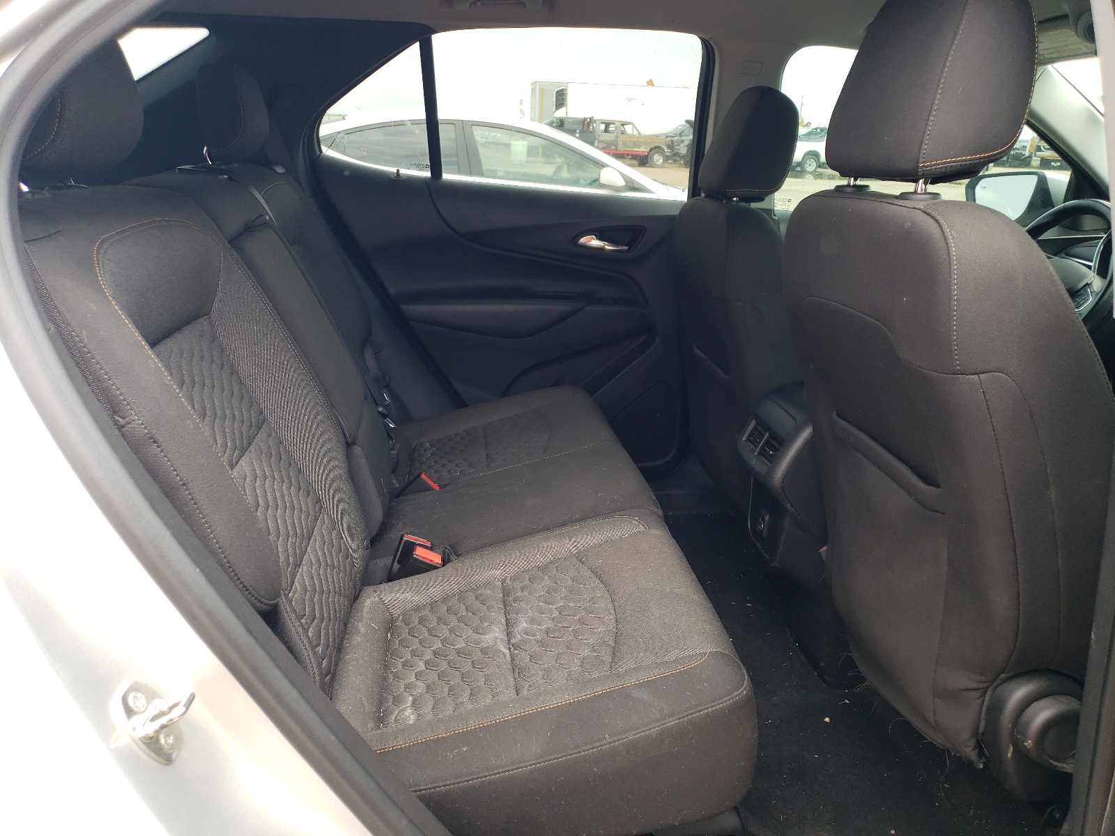 3GNAXKEV8KS562361 2019 Chevrolet Equinox Lt