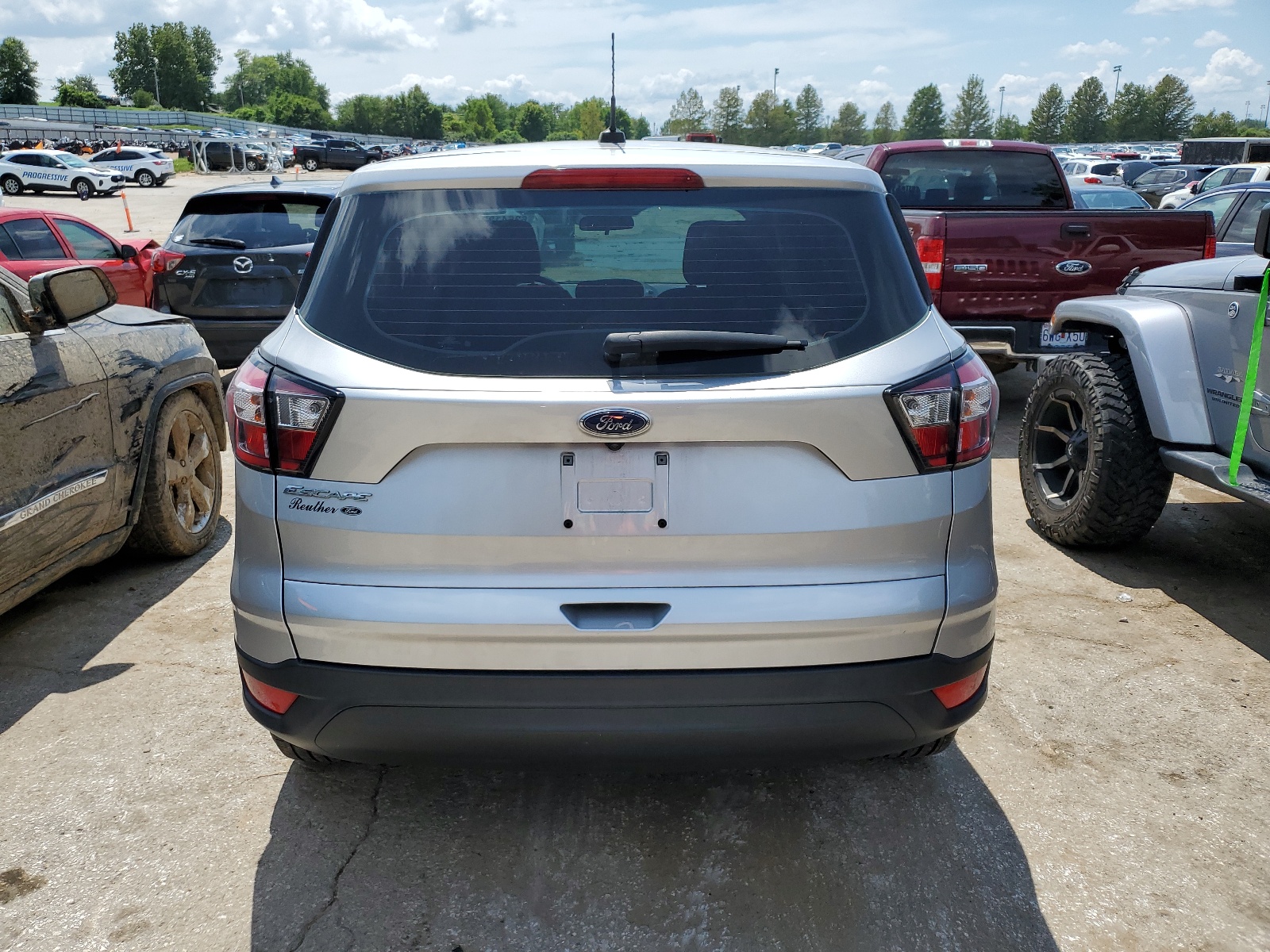 1FMCU0F75JUC48174 2018 Ford Escape S