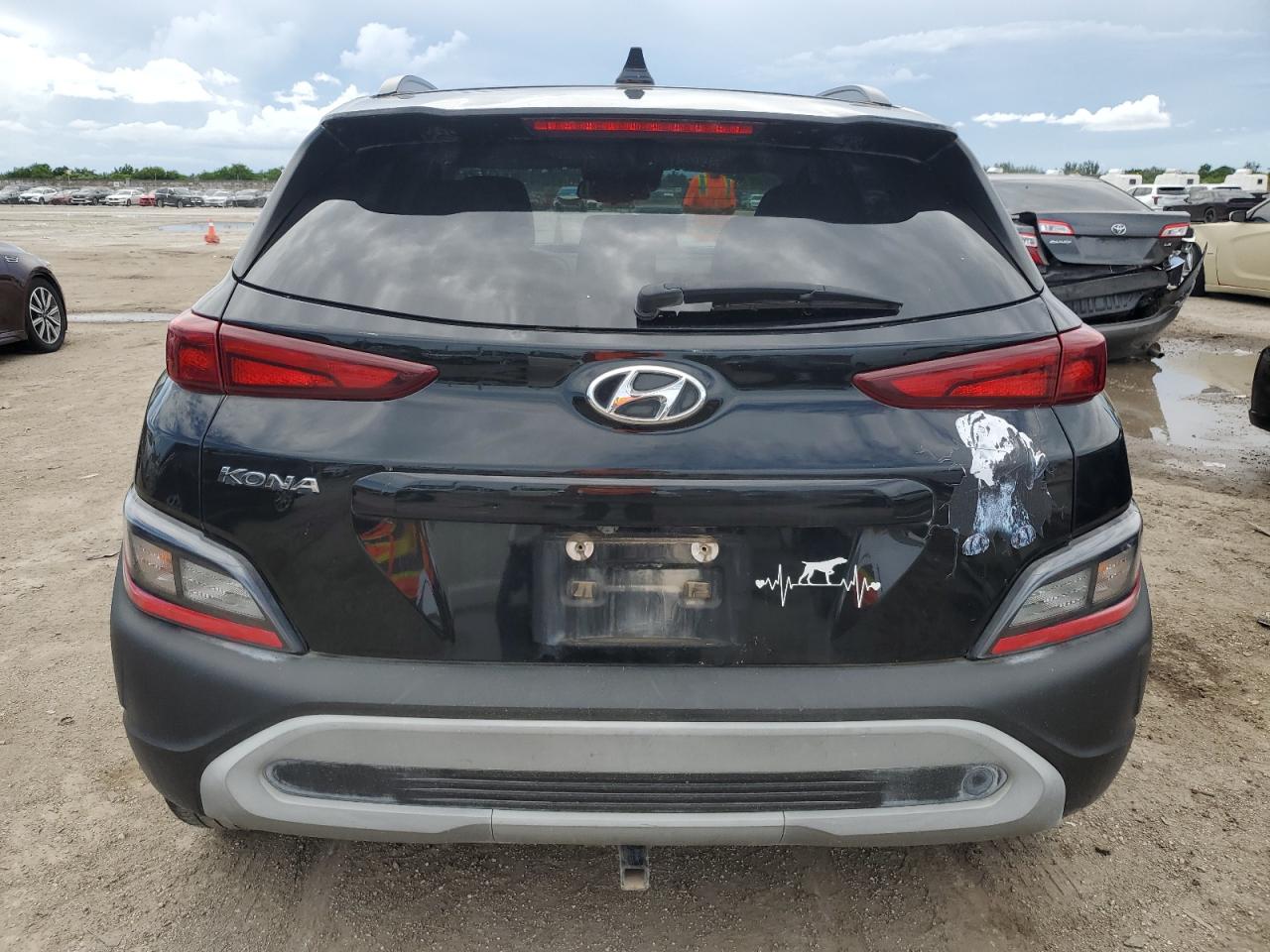 2022 Hyundai Kona Sel VIN: KM8K62AB8NU878533 Lot: 62570574