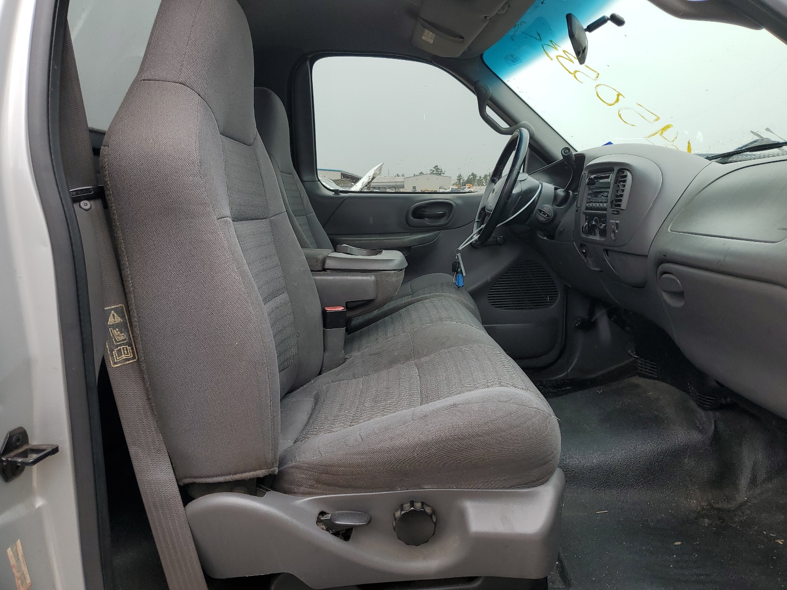 1FTRF172X2NA85034 2002 Ford F150